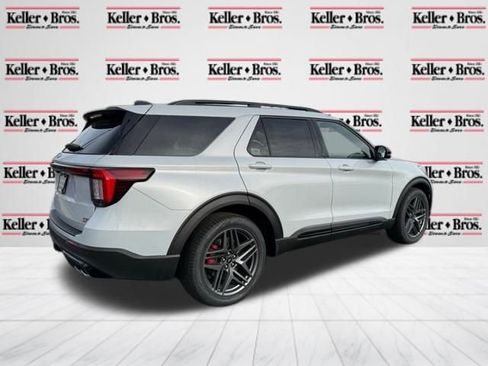 New 2026 Ford Explorer ST w/ Sun And Sound Package image 7