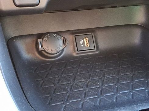 Used 2024 Toyota RAV4 LE image 29