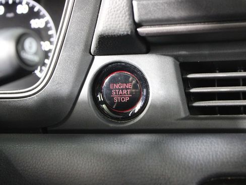 Used 2023 Honda Pilot TrailSport image 20