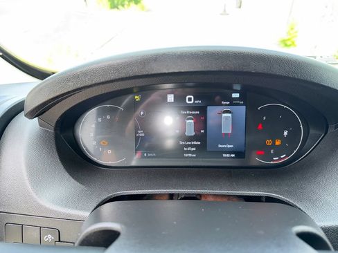 Used 2025 RAM ProMaster 2500 w/ U-Haul Equipment Group FWD image 17