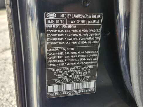 Used 2010 Land Rover Range Rover Sport HSE image 18