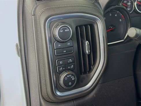 Used 2022 Chevrolet Silverado 3500 LT w/ Convenience Package AWD/4WD image 11