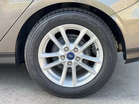 Used 2018 Ford Focus SE FWD image 44