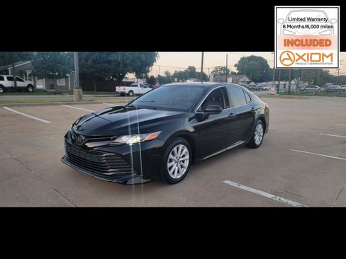 Used 2019 Toyota Camry LE FWD image 1