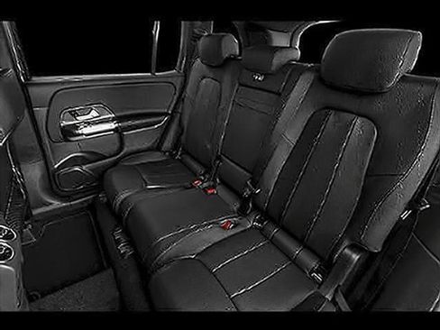Used 2023 Mercedes-Benz GLB 250 4MATIC image 12