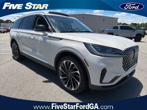 Used 2025 Lincoln Aviator Reserve w/ Equipment Group 201A AWD/4WD image 1