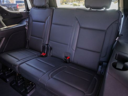 Used 2025 GMC Yukon Denali image 24