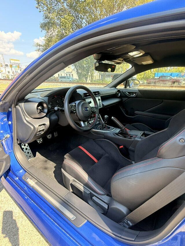 Used 2024 Subaru BRZ Limited w/ Popular Package 2 RWD image 9