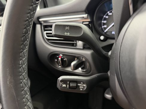Certified 2024 Porsche Macan AWD/4WD image 50
