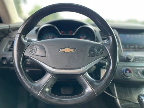 Used 2017 Chevrolet Impala LT FWD image 16