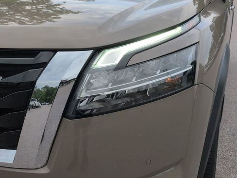 Used 2024 Nissan Pathfinder Platinum w/ Cargo Package FWD image 6