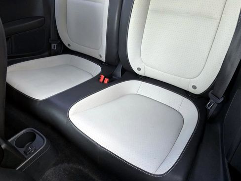 Used 2017 Volkswagen Beetle 1.8T SE image 10