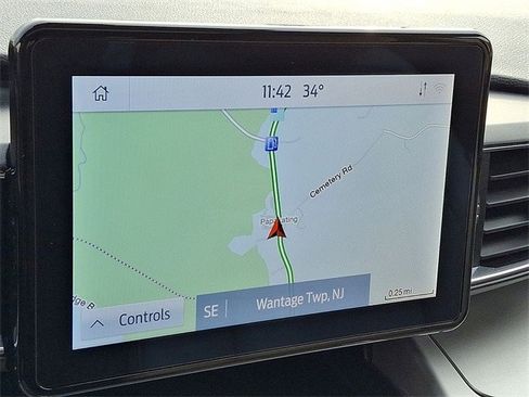 Certified 2021 Ford Explorer XLT w/ Equipment Group 202A image 14