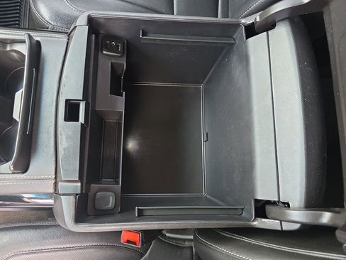 Used 2018 Chevrolet Tahoe Premier image 26