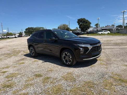 New 2026 Chevrolet Trax LT w/ LT Convenience Package FWD image 15