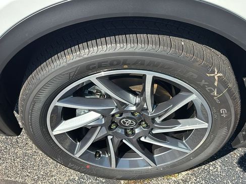 New 2026 Toyota C-HR AWD/4WD image 35
