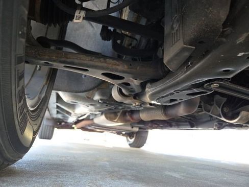 Used 2023 GMC Acadia SLT FWD image 80