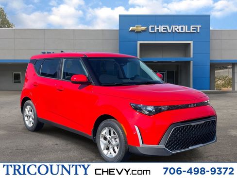 Used 2023 Kia Soul LX w/ LX Technology Package image 1