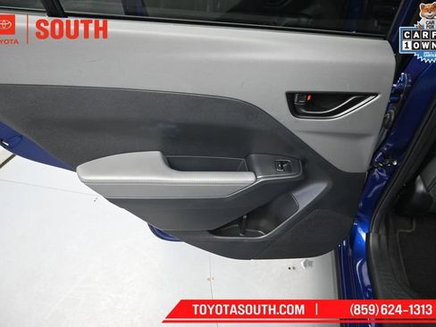 Used 2025 Subaru Crosstrek 2.5i Premium AWD/4WD image 26