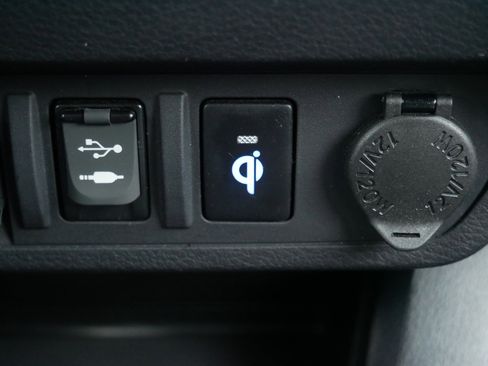 Used 2019 Toyota Tacoma TRD Sport image 32