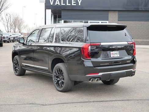 New 2026 GMC Yukon XL Denali w/ Sun & Power Step Package AWD/4WD image 9