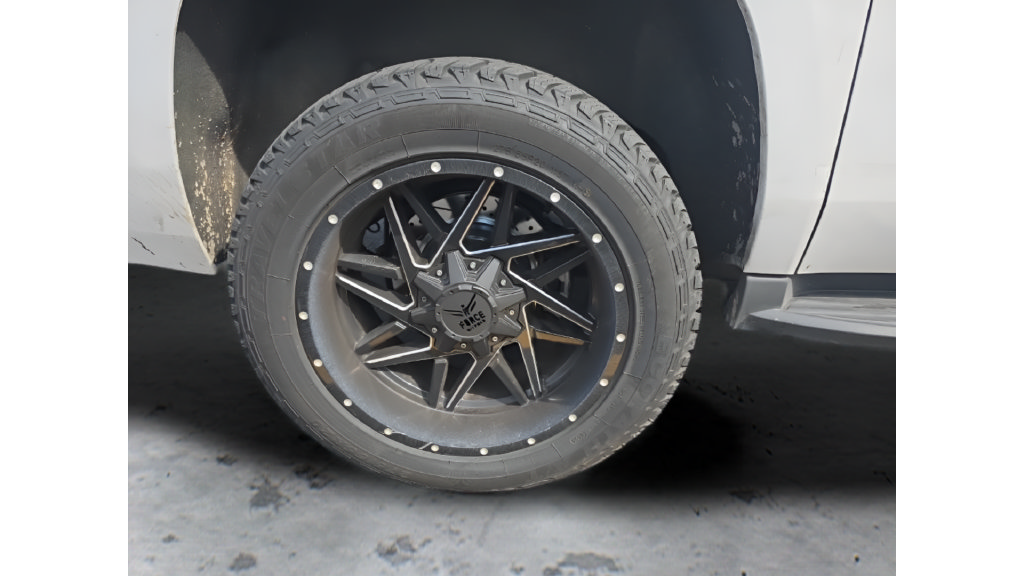 Used 2019 Chevrolet Suburban LT AWD/4WD image 10