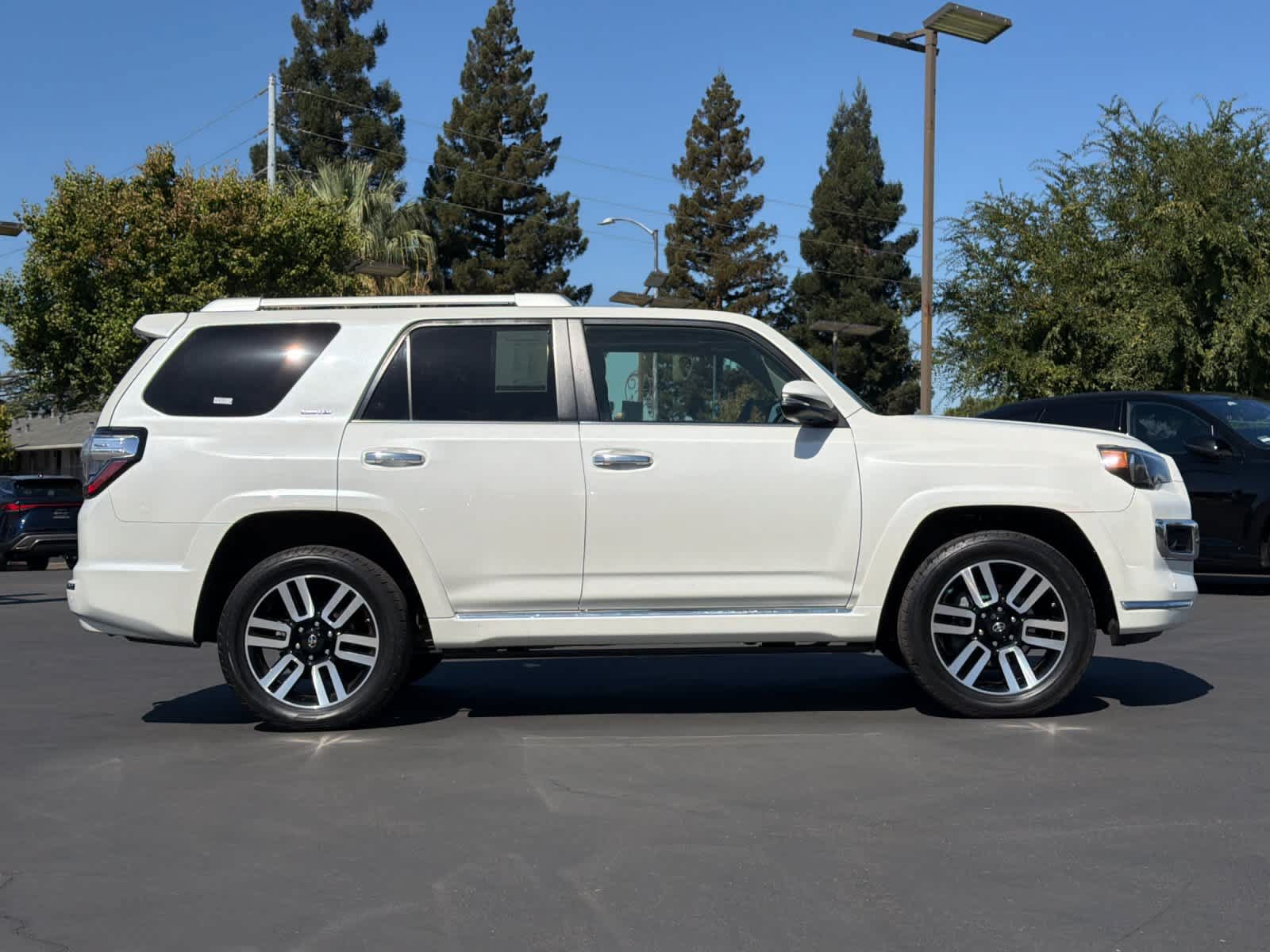 Used 2019 Toyota 4Runner Limited AWD/4WD image 6