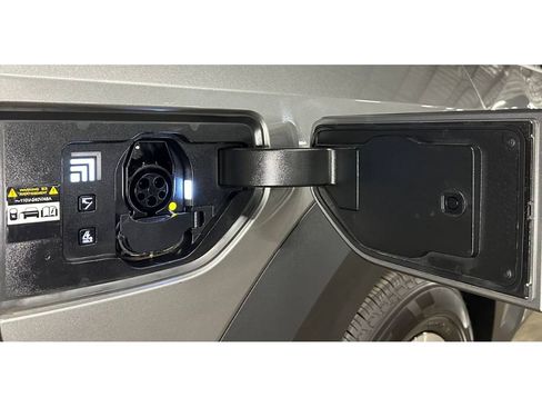 Used 2024 Kia EV9 Light Long Range image 12