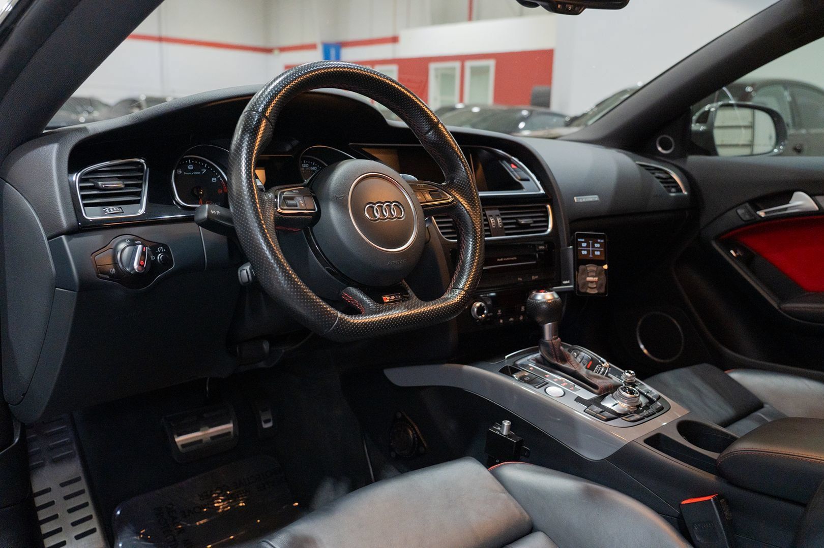 Used 2015 Audi RS 5 Coupe AWD/4WD image 21