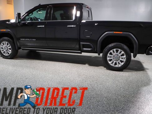 Used 2023 GMC Sierra 2500 Denali w/ Denali Ultimate Package image 10