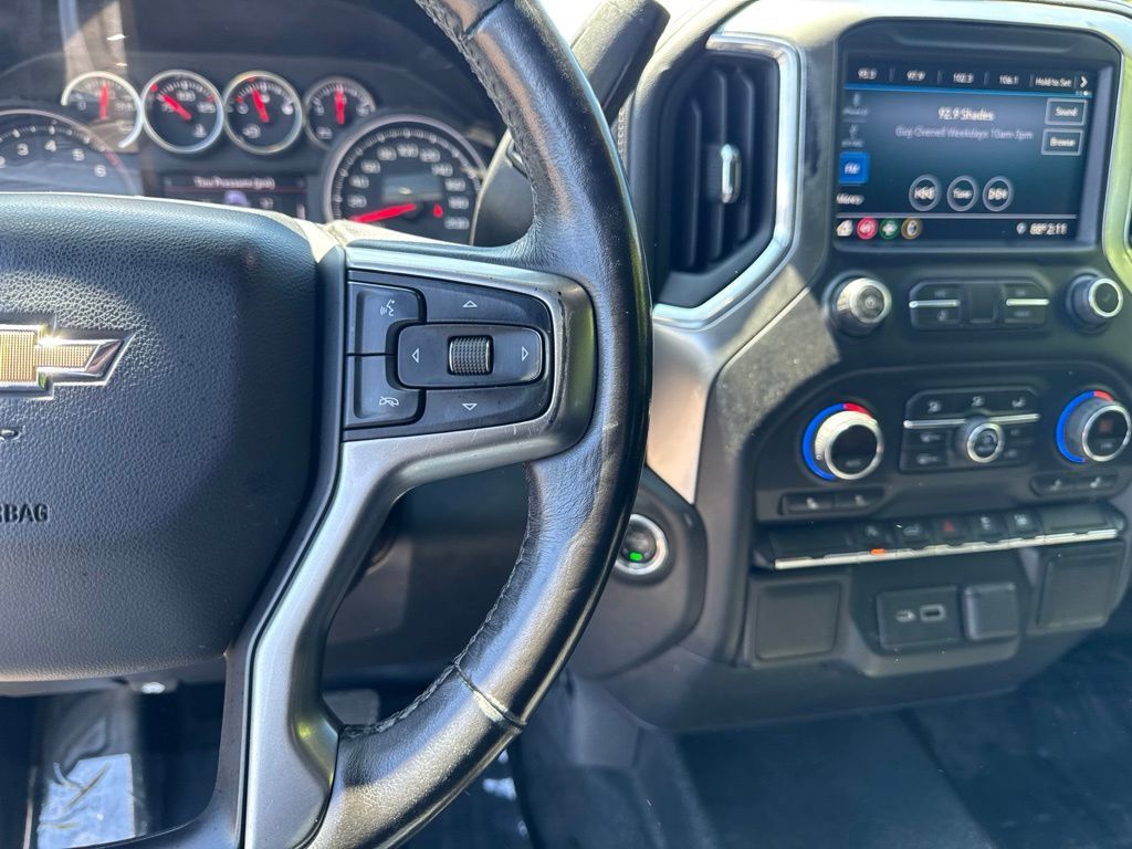 Used 2019 Chevrolet Silverado 1500 LT w/ Convenience Package AWD/4WD image 26