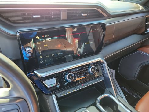 Used 2023 GMC Sierra 1500 Denali Ultimate image 28