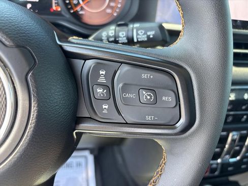 Used 2024 Jeep Wrangler Unlimited Sport AWD/4WD image 16