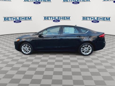 Used 2020 Ford Fusion SE image 5