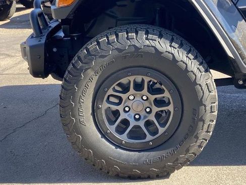 Used 2023 Jeep Wrangler Unlimited Rubicon 392 image 29