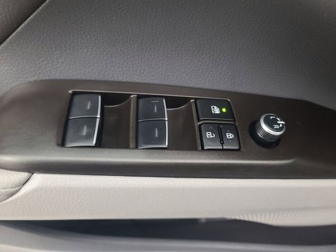 Used 2024 Toyota Camry XSE w/ Navigation Package image 23