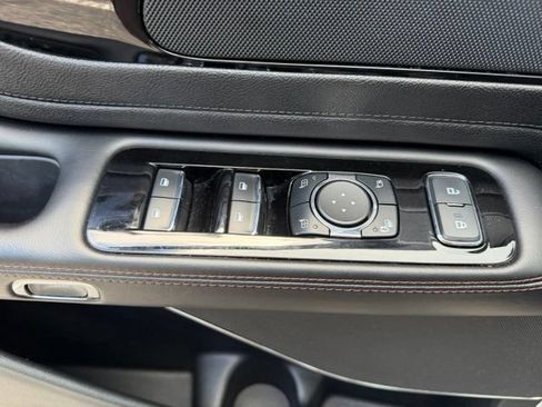 Certified 2023 Lincoln Aviator Reserve AWD/4WD image 13