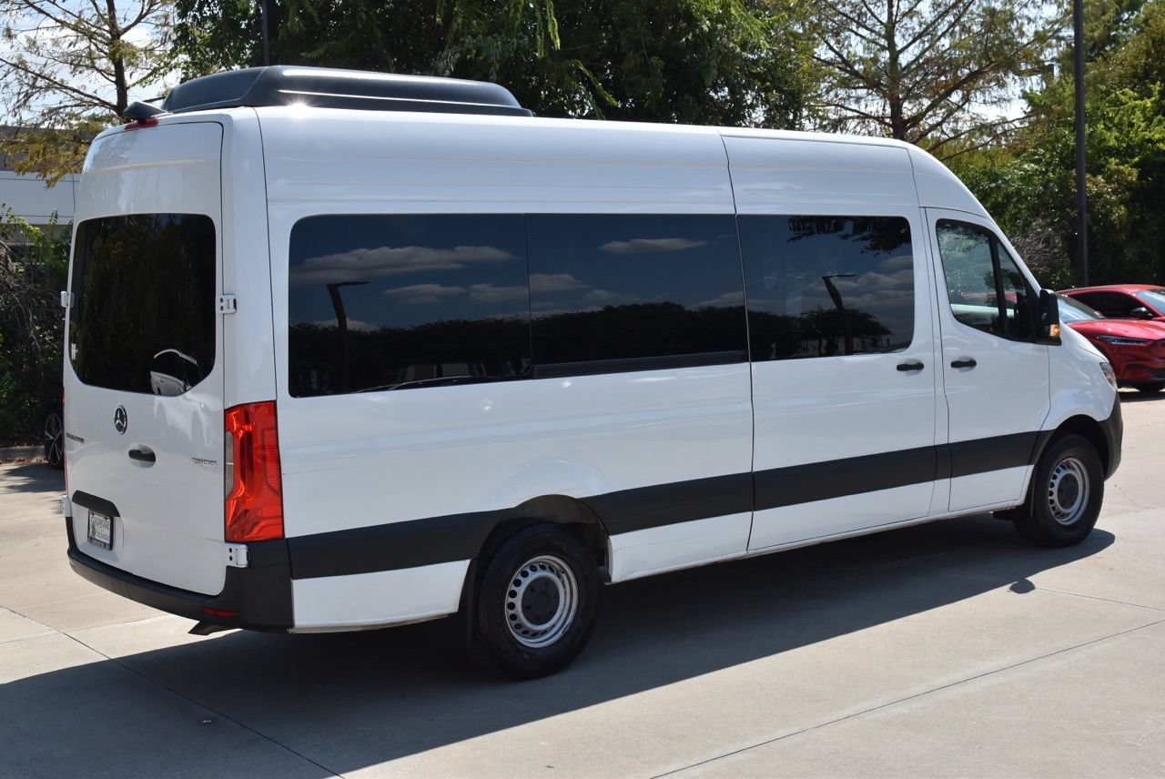Used 2025 Mercedes-Benz Sprinter 2500 image 7