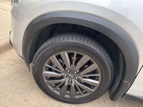 Certified 2022 Nissan Pathfinder SL w/ SL Premium Package image 5