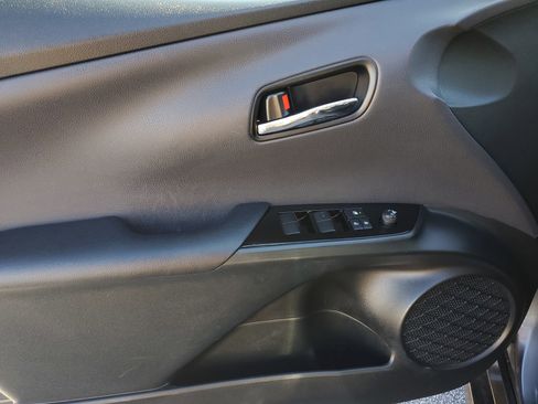 Used 2022 Toyota Prius LE image 17