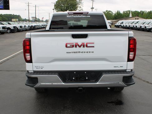 Used 2024 GMC Sierra 1500 SLE AWD/4WD image 9