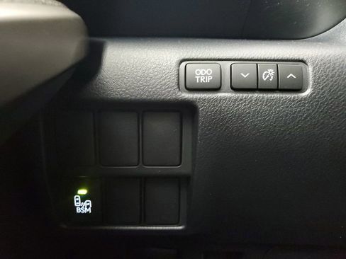 Used 2016 Lexus IS 200t w/ F Sport Package RWD image 34