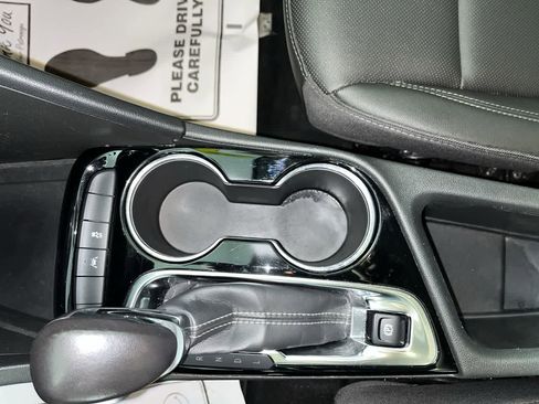 Used 2024 Buick Encore GX Sport Touring image 21