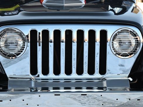 Used 2002 Jeep Wrangler Sahara AWD/4WD image 12