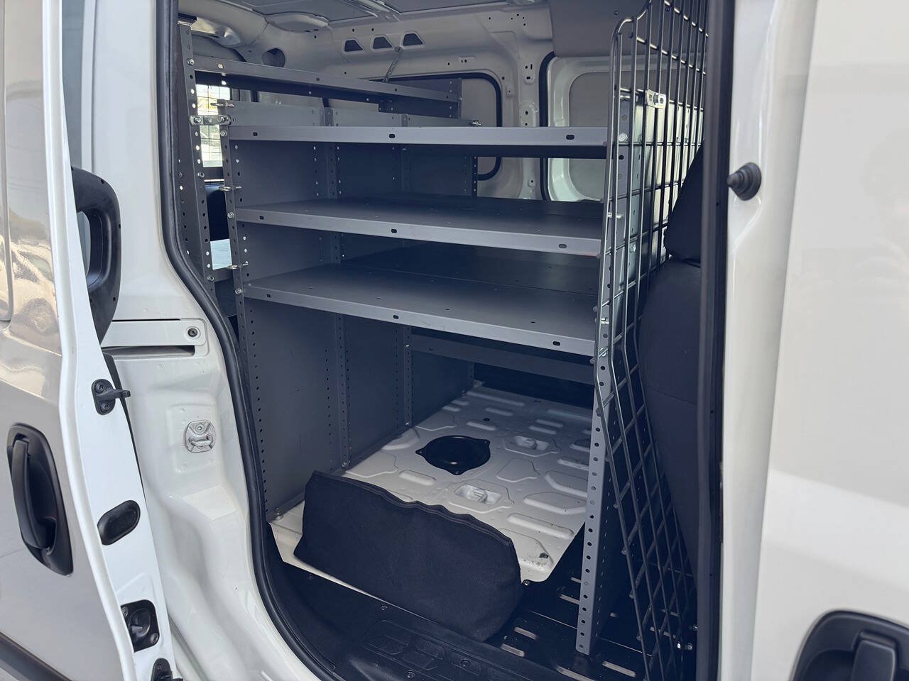 Used 2020 RAM ProMaster City Tradesman SLT FWD image 13