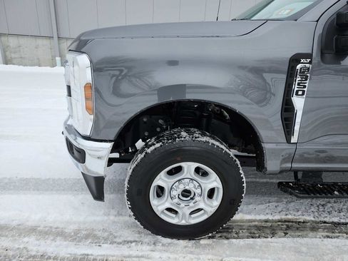 Used 2025 Ford F350 XLT w/ Snow Plow Prep Package image 10