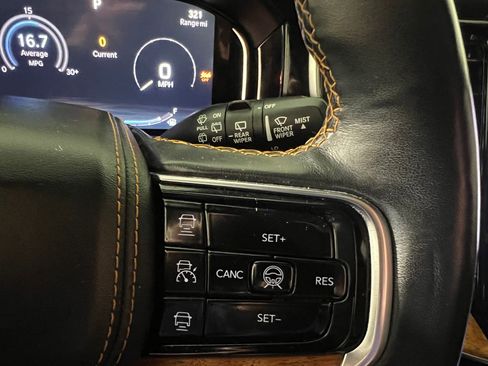 Used 2022 Jeep Grand Wagoneer Series III w/ Rear Seat Video Group 1 image 26