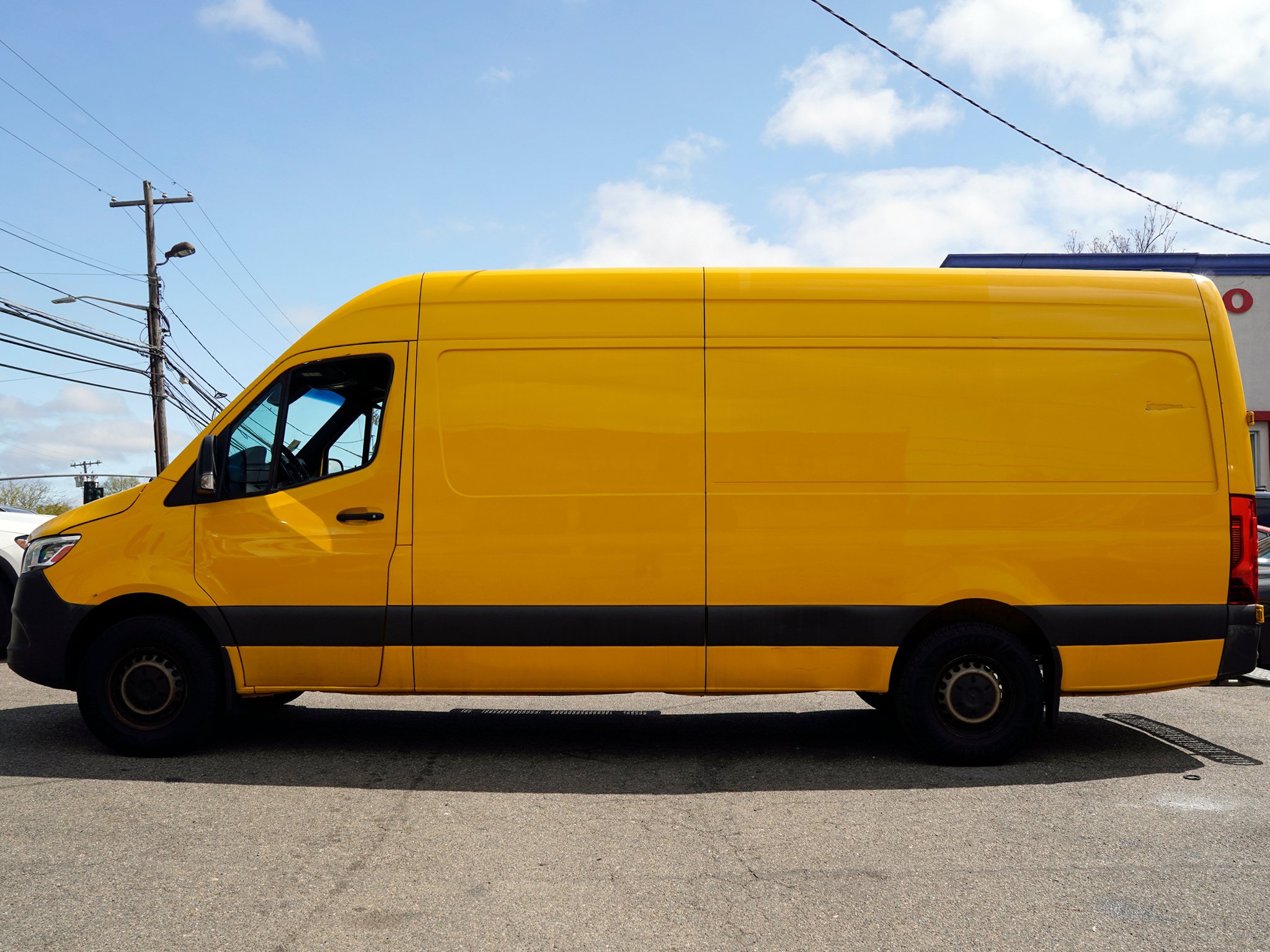 Used 2021 Mercedes-Benz Sprinter 2500 image 3