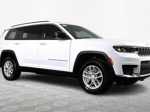 New 2026 Jeep Grand Cherokee L Laredo image 3