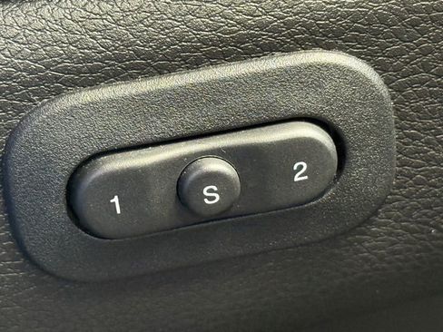 Used 2019 Jeep Grand Cherokee Overland image 20